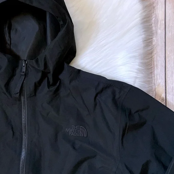 The North Face Women’s Plus Daybreak Rain Jacket In TNF Black